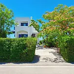 Villa Costa Haraki
